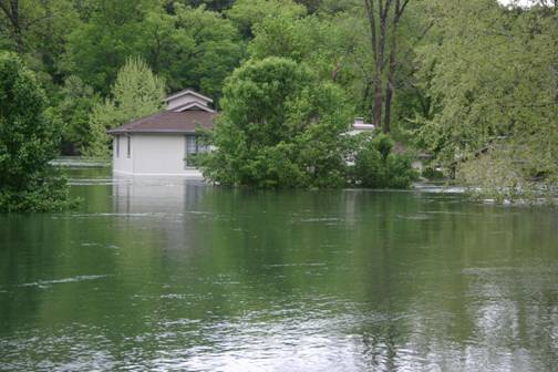 Residential Flooding along Lake Taneycomo