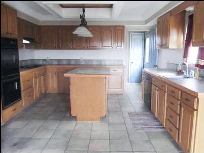Large Family Kitchen
Center Island