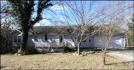 3300 plus square foot Home in Forsyth, MO
Two complete living quarters.
15 minutes from Branson, Mo
